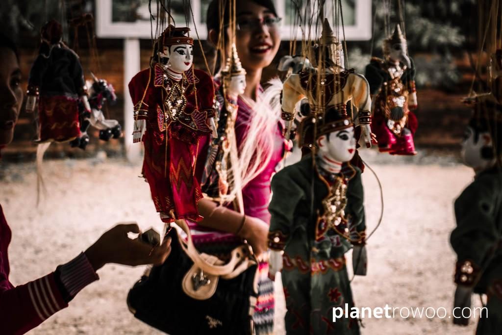 Puppets for sale outside Htilominlo Temple
