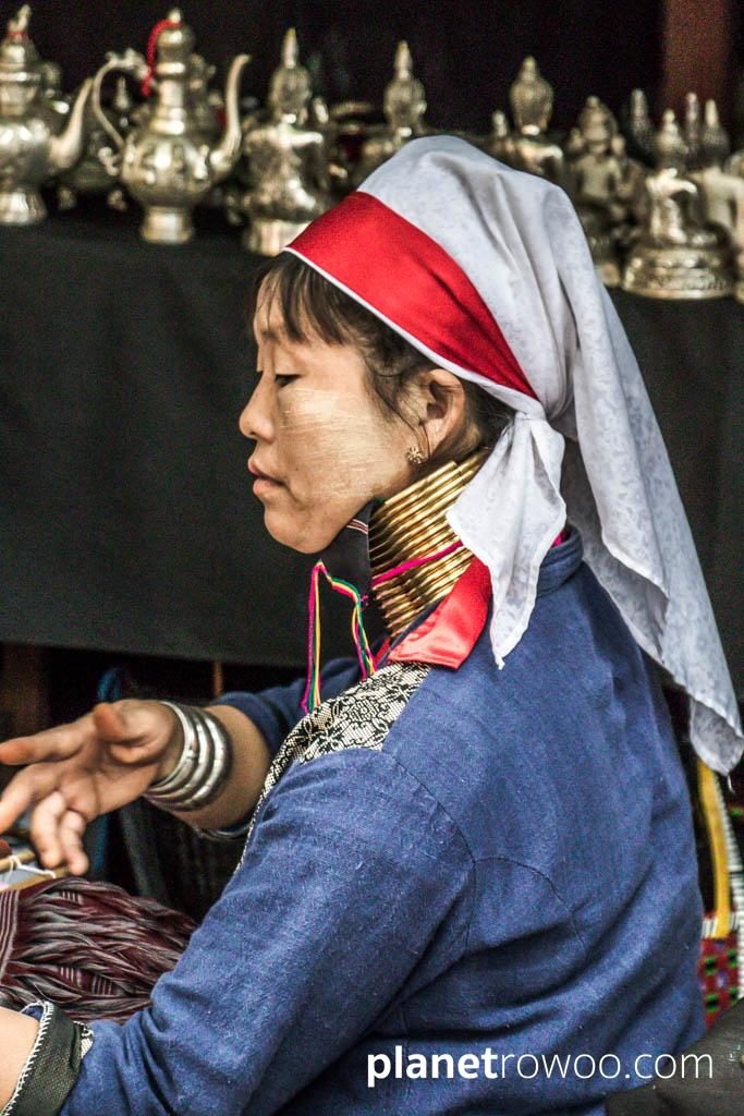 Long Neck Karen hill tribe woman outside Htilominlo temple