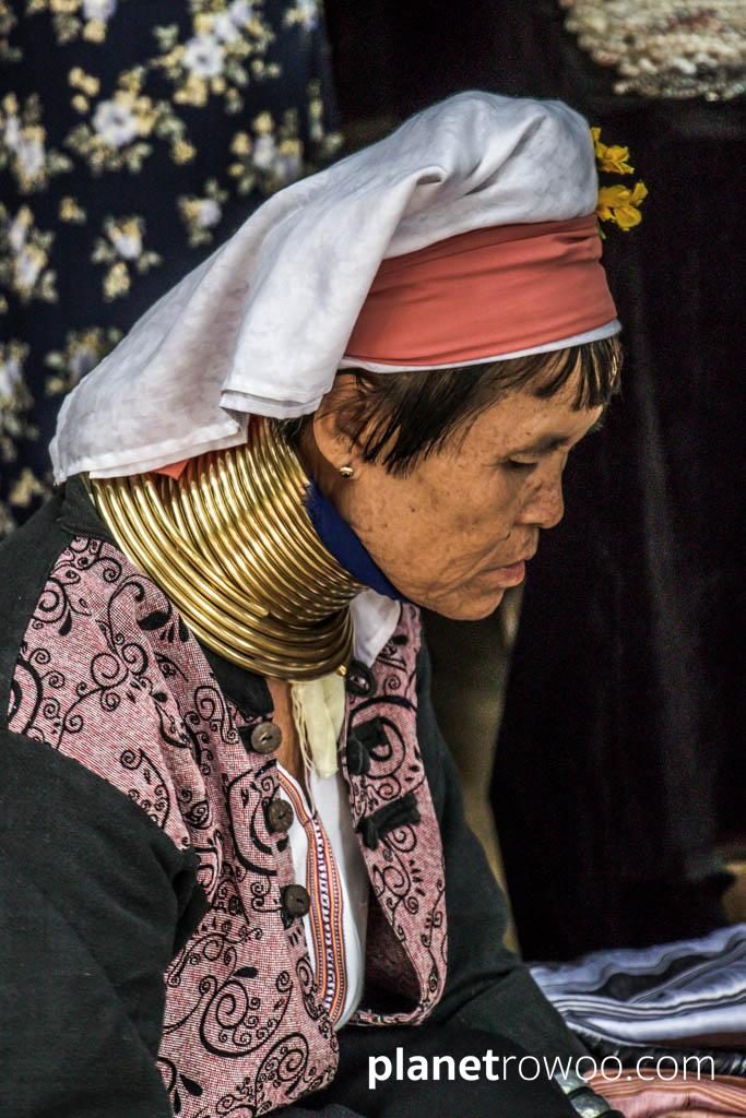 Long Neck Karen hill tribe woman outside Htilominlo temple