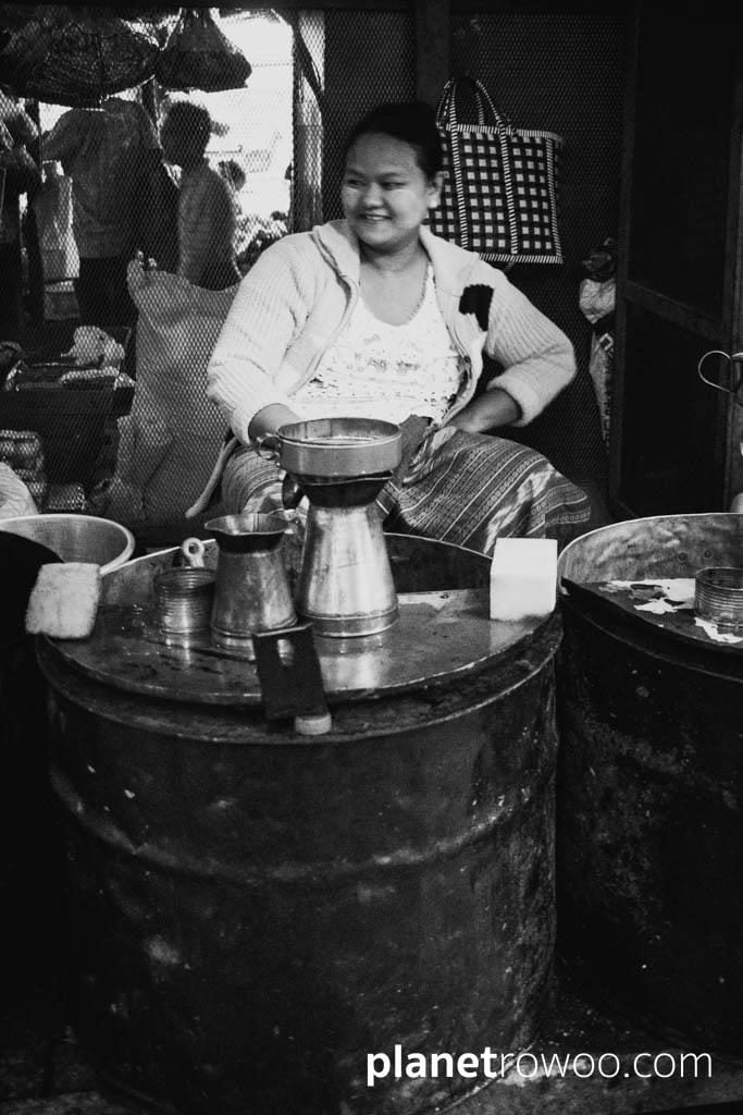 Cooking oil seller, Nyaung U market