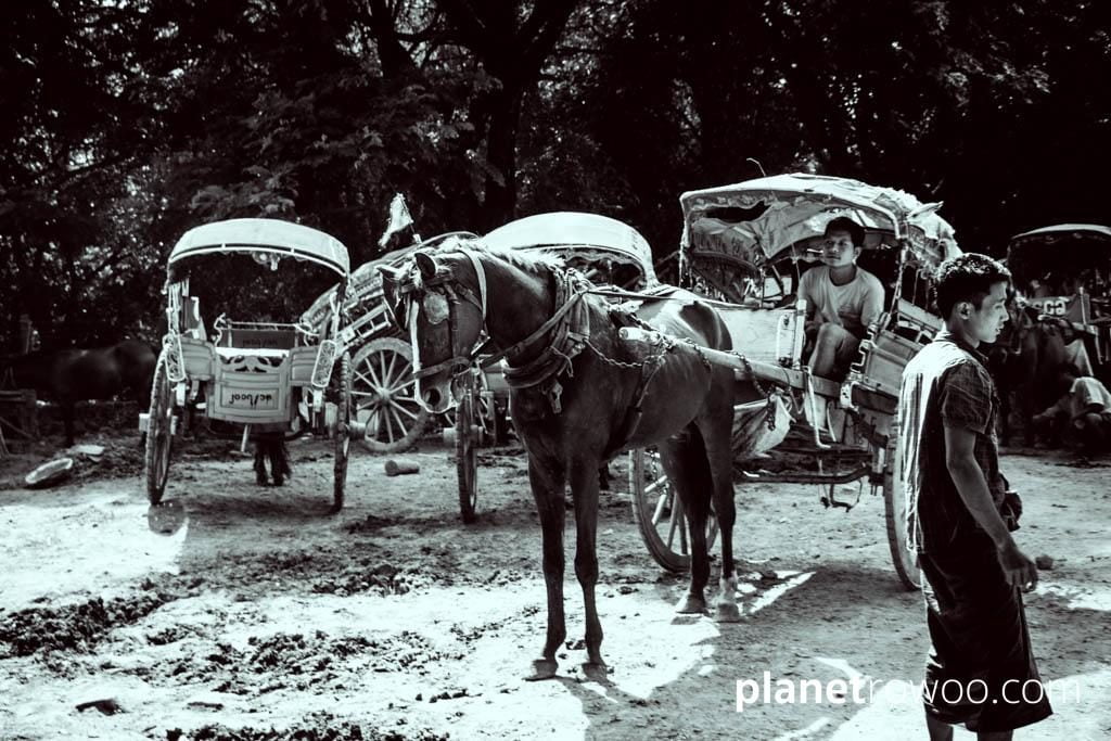 Inwa horse-carts