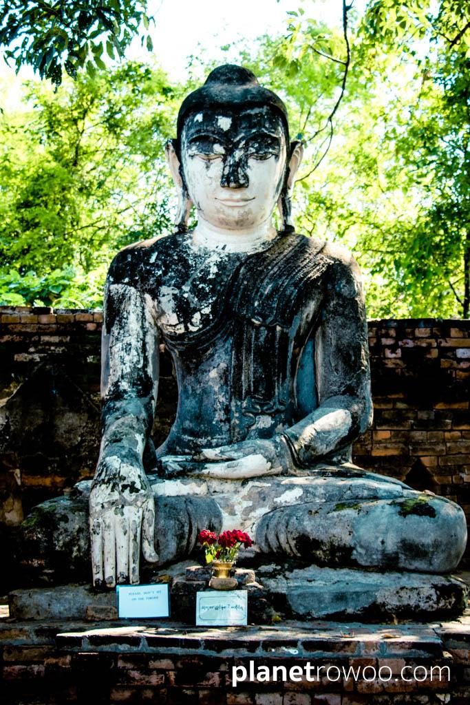 Buddha image at Yedanasimi Pagoda