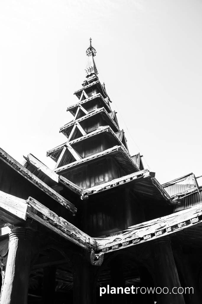 Bagaya Monastery tiered roof