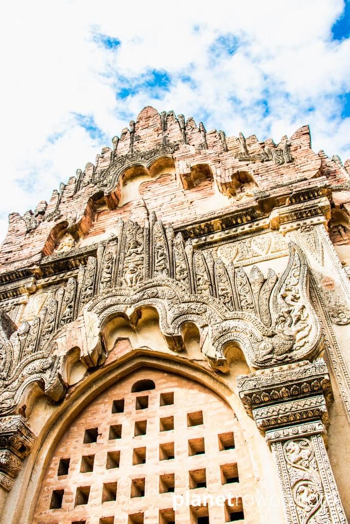 Exploring the Bagan temples by bike