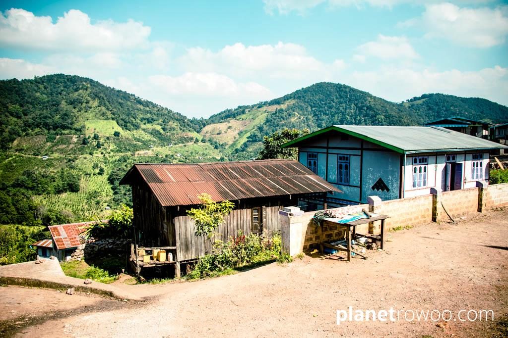 Pein Ne Bin village homes with the Kalaw hills backdrop