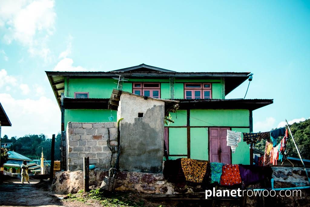 Colourful Pein Ne Bin village home in the Kalaw hills
