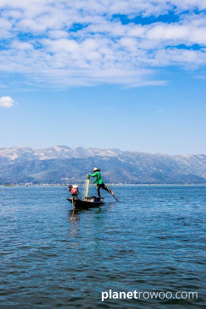 One-legged fisherman with Shan hills backdrop