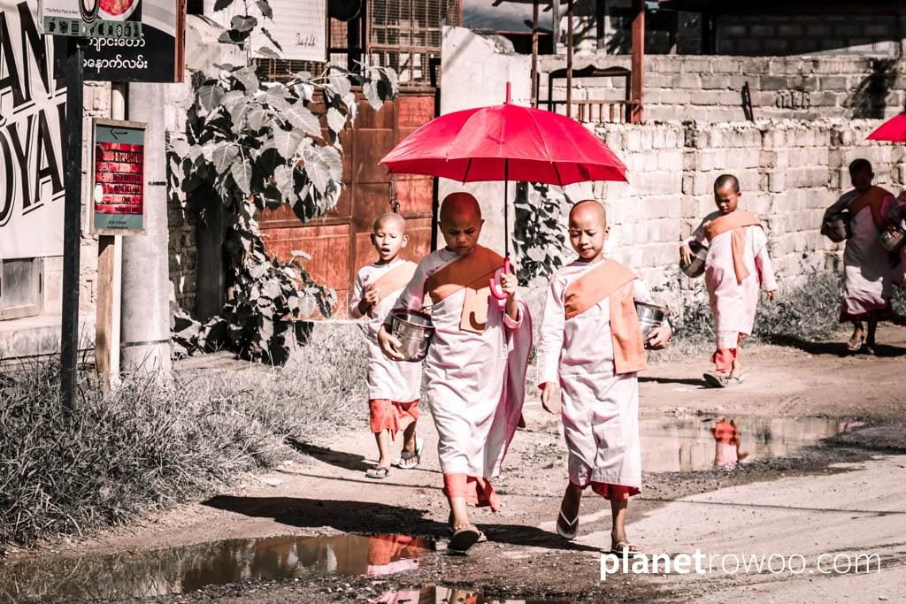 Nyaung Shwe nuns on Yone Gyi Street