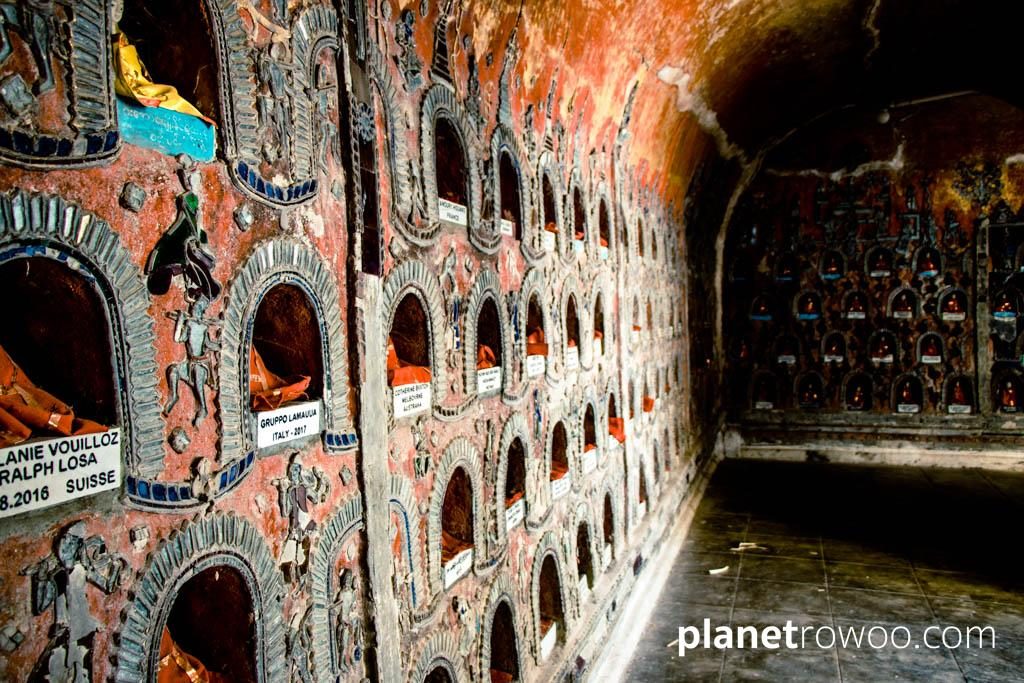 Buddha niches in the Shwe Yan Pyay shrine