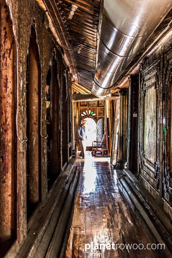 Teak wood corridor at Shwe Yan Pyay Monastery