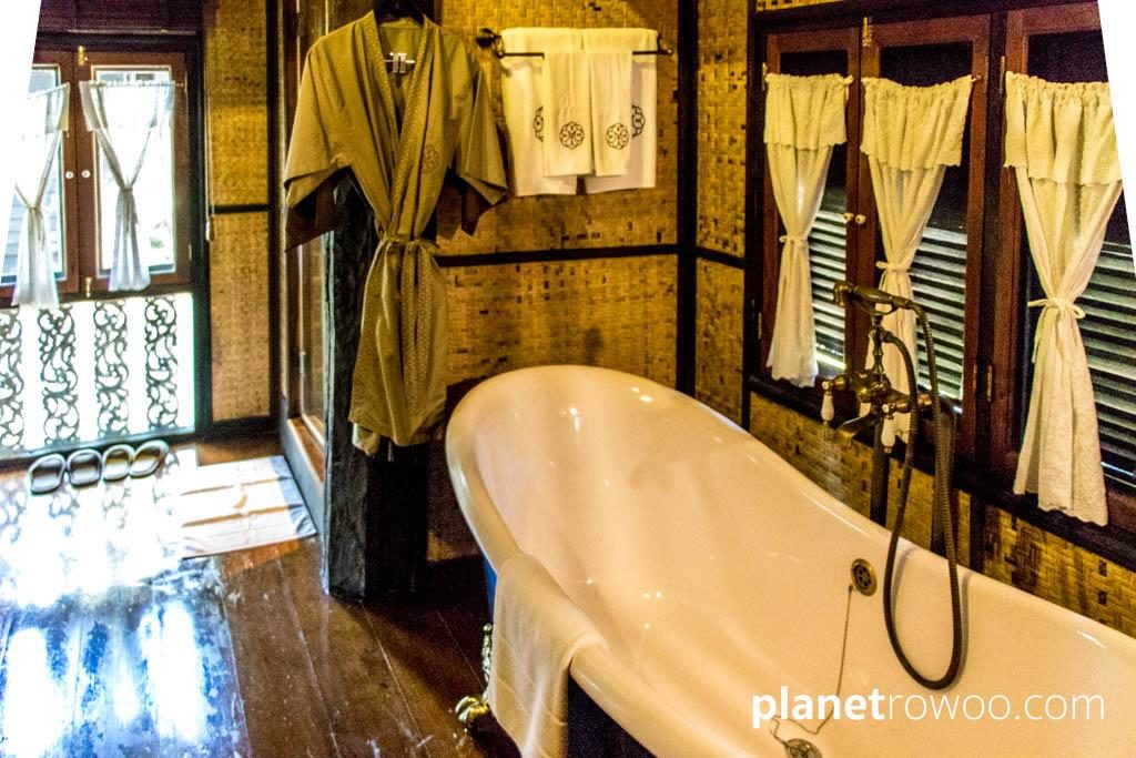 Rice Barn Villa bathroom at the Marndadee