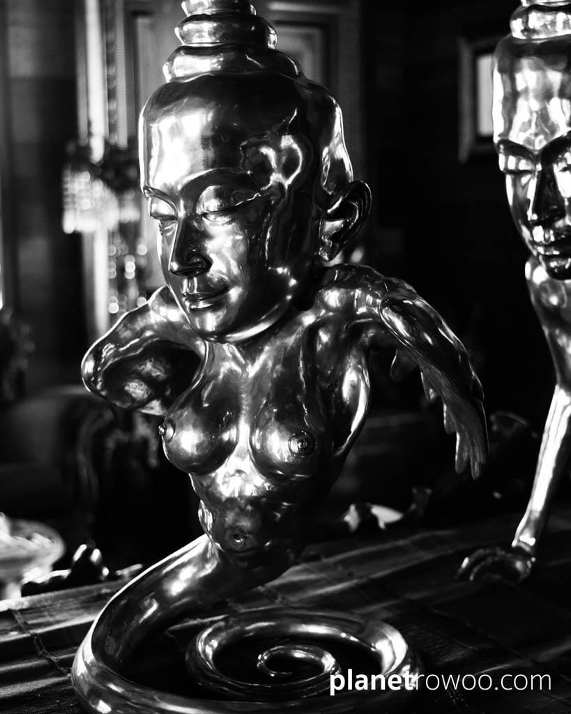 "TAN-HA RA-KHA" (Passion-Desire), sculpture by Thongchai Srisukprasert