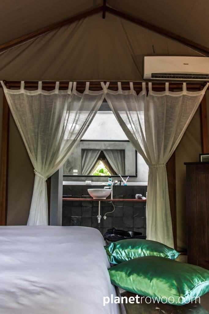 View through to the Tented Villa ensuite at Haadson Resort
