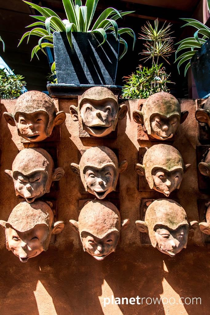 Monkey wall sculptures at the Anantara Bophut