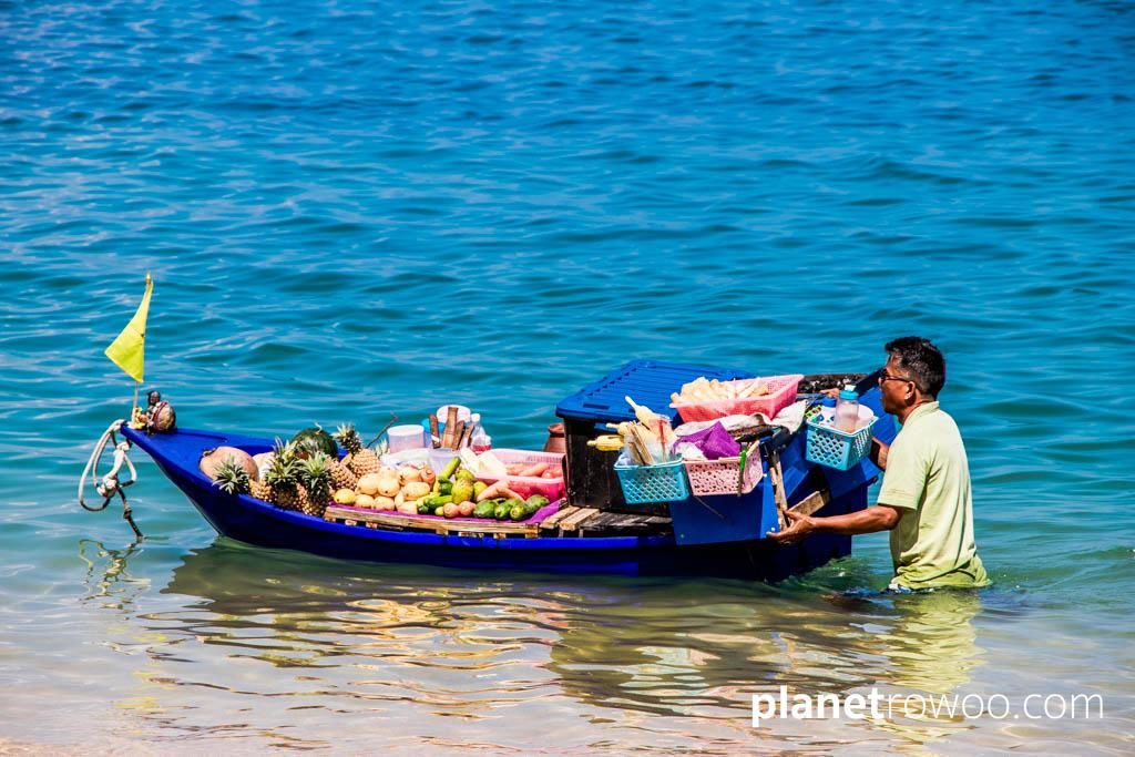 Floating food vendor, Bophut beach, Koh Samui