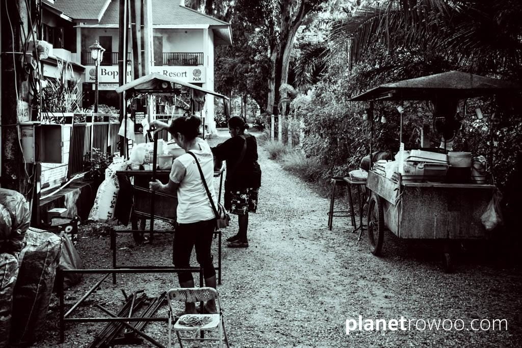 Setting up walking street market, Fisherman's Village, Bophut