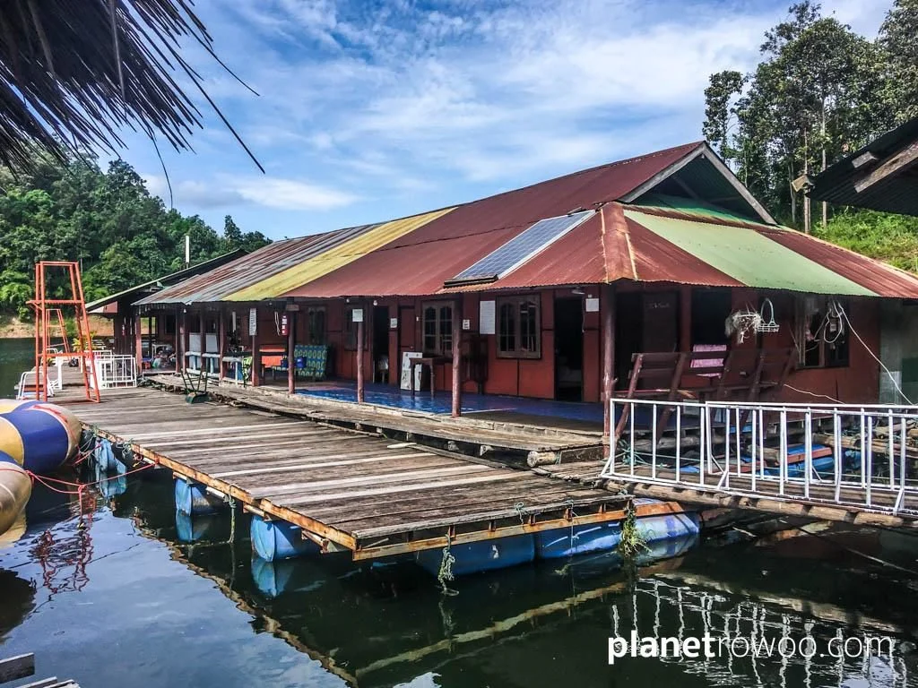 Mae Ngat Dam Floating Houses, Chiang Mai - A Review of Sainatee Floating  House - Planet RoWoo