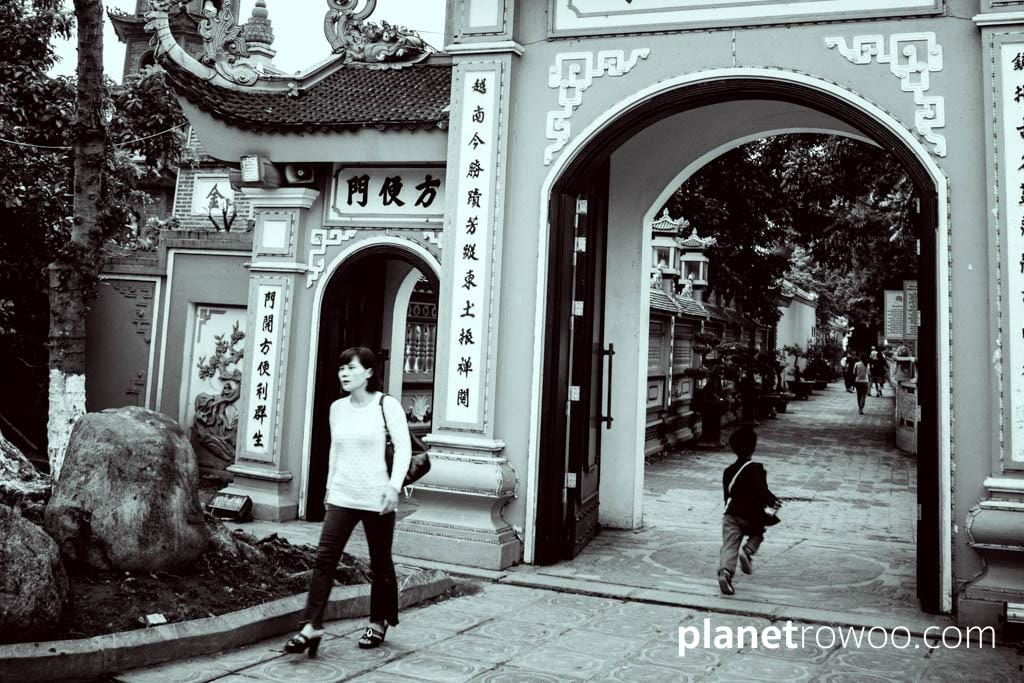 Hanoi Motorbike Tour - Tran Quoc Pagoda